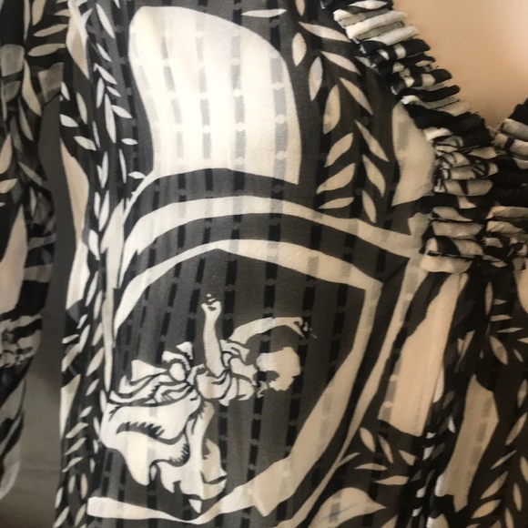 Diane Von Furstenburg blouse - Picture 7 of 8